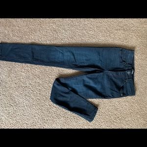 NEVER WORN DARK WASH EXPRESS JEGGINGS